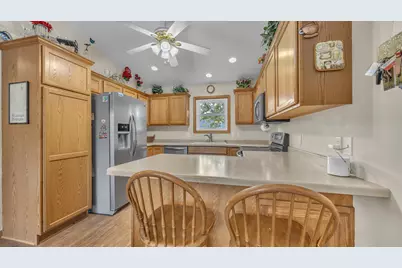 122  Foxglove Ln, Sheboygan Falls, WI 53085 - Photo 10