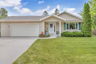 122 Foxglove Ln, Sheboygan Falls, WI 53085 - Photo 1