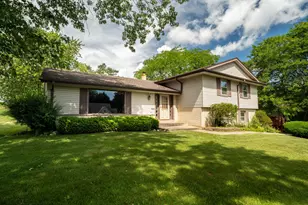 4514 Ridgecrest Dr, Racine, WI 53403 - Photo 1