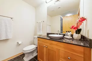 923 E Kilbourn Ave, Milwaukee, WI 53202 - Photo 28