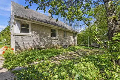 6706 N 54th St, Milwaukee, WI 53223 - Photo 2