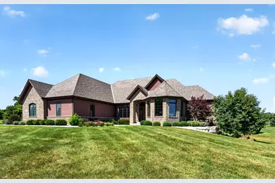 9860  Stonegate Rd, Cedarburg, WI 53012 - Photo 2
