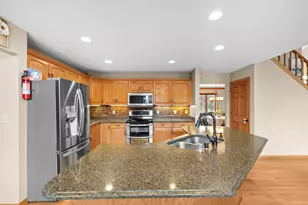 13600 W Eagle Trace, New Berlin, WI 53151 - Photo 12