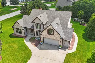 13600 W Eagle Trace, New Berlin, WI 53151 - Photo 4