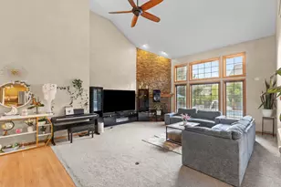13600 W Eagle Trace, New Berlin, WI 53151 - Photo 6