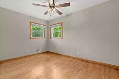 N64W14161  Lincoln Ln, Menomonee Falls, WI 53051 - Photo 14