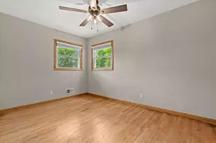 N64W14161 Lincoln Ln, Menomonee Falls, WI 53051 - Photo 14