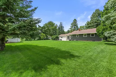 N64W14161  Lincoln Ln, Menomonee Falls, WI 53051 - Photo 28