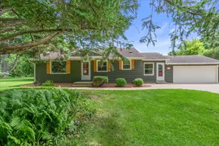 N64W14161 Lincoln Ln, Menomonee Falls, WI 53051 - Photo 34