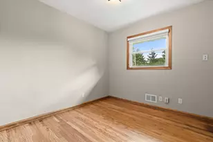 N64W14161 Lincoln Ln, Menomonee Falls, WI 53051 - Photo 16