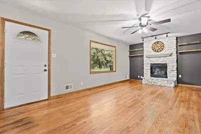 N64W14161  Lincoln Ln, Menomonee Falls, WI 53051 - Photo 2
