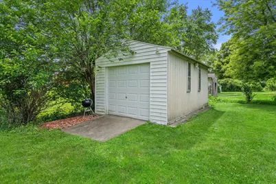 N64W14161  Lincoln Ln, Menomonee Falls, WI 53051 - Photo 32