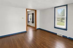 1325 S 11th St, Sheboygan, WI 53081 - Photo 6