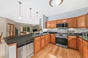 1405 Gabriel Dr, Waukesha, WI 53188 - Photo 4