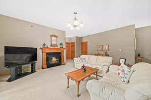 1405 Gabriel Dr, Waukesha, WI 53188 - Photo 10