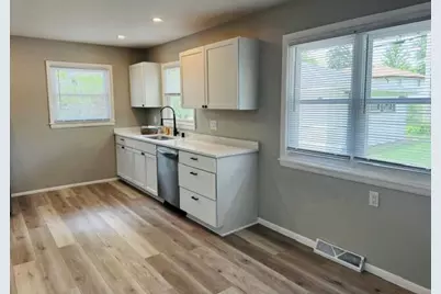 N92W17274  Forest Dr, Menomonee Falls, WI 53051 - Photo 20
