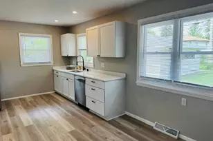 N92W17274 Forest Dr, Menomonee Falls, WI 53051 - Photo 20