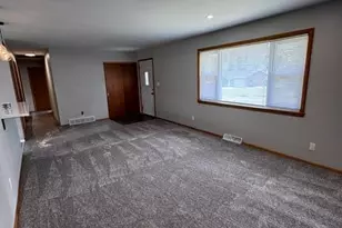 N92W17274 Forest Dr, Menomonee Falls, WI 53051 - Photo 12