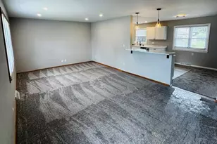 N92W17274 Forest Dr, Menomonee Falls, WI 53051 - Photo 14