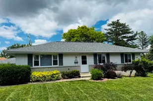 N92W17274 Forest Dr, Menomonee Falls, WI 53051 - Photo 1