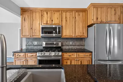 2833 S 10th St, Sheboygan, WI 53081 - Photo 8