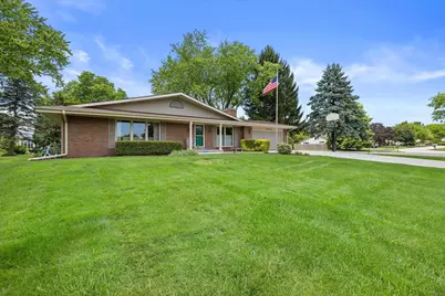 5442  Gallant Fox Ln, Racine, WI 53402 - Photo 36