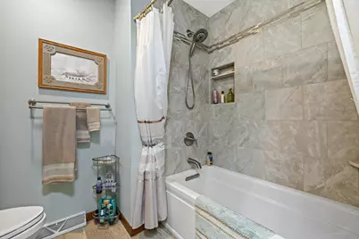 5442  Gallant Fox Ln, Racine, WI 53402 - Photo 22