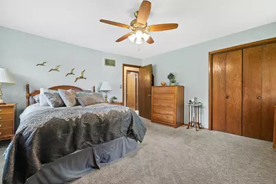 5442  Gallant Fox Ln, Racine, WI 53402 - Photo 24