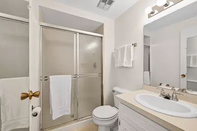 9490 N Waverly Dr, Bayside, WI 53217 - Photo 20