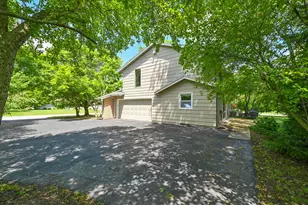 9490 N Waverly Dr, Bayside, WI 53217 - Photo 32