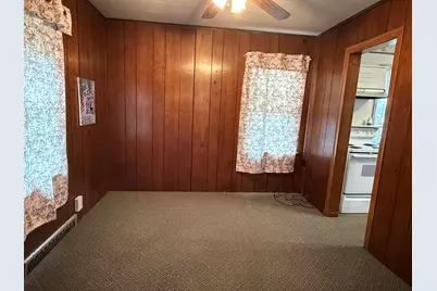 715 S 27th St, Manitowoc, WI 54220 - Photo 8