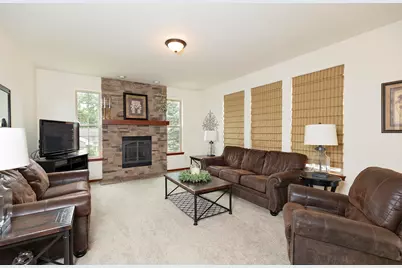 1615 N Fairview Ln, Koshkonong, WI 53538 - Photo 4