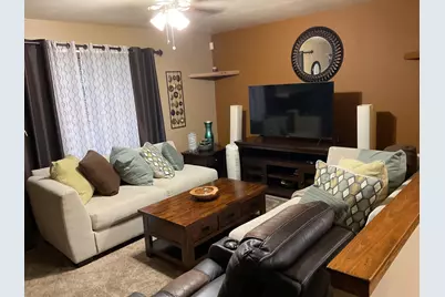 10409 W Villa Ave, Milwaukee, WI 53224 - Photo 8