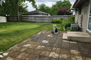 10409 W Villa Ave, Milwaukee, WI 53224 - Photo 24