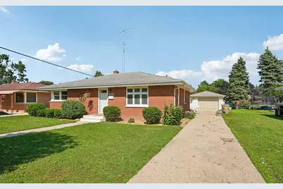 8045  17th Ave, Kenosha, WI 53143 - Photo 4