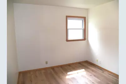 3609  Meadow Ln, Manitowoc, WI 54220 - Photo 12