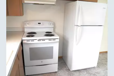 3609  Meadow Ln, Manitowoc, WI 54220 - Photo 8