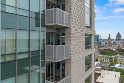 923 E Kilbourn Ave #1803, Milwaukee, WI 53202 - Photo 42