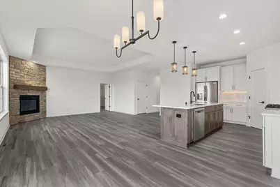 W251N2399  Valleyview Cir, Pewaukee, WI 53072 - Photo 8