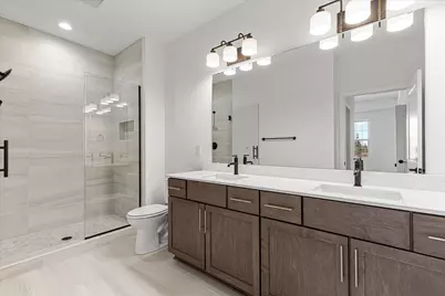 W251N2399  Valleyview Cir, Pewaukee, WI 53072 - Photo 14