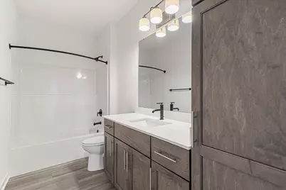 W251N2399  Valleyview Cir, Pewaukee, WI 53072 - Photo 20
