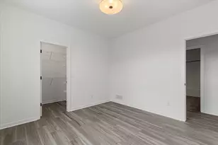 W251N2399 Valleyview Cir, Pewaukee, WI 53072 - Photo 16