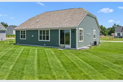 W251N2399  Valleyview Cir, Pewaukee, WI 53072 - Photo 24
