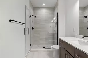 W251N2399 Valleyview Cir, Pewaukee, WI 53072 - Photo 14