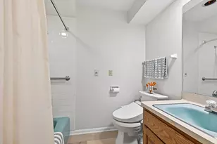 6211 Fisher Ln, Greendale, WI 53129 - Photo 22