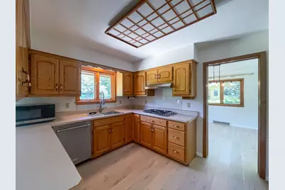 6211  Fisher Ln, Greendale, WI 53129 - Photo 10