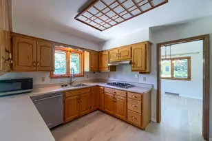 6211 Fisher Ln, Greendale, WI 53129 - Photo 10