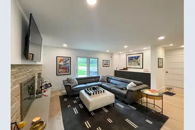 6211  Fisher Ln, Greendale, WI 53129 - Photo 16