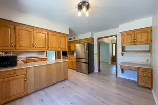 6211 Fisher Ln, Greendale, WI 53129 - Photo 14