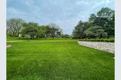 6211  Fisher Ln, Greendale, WI 53129 - Photo 38